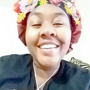 Meet your Posher, Milana